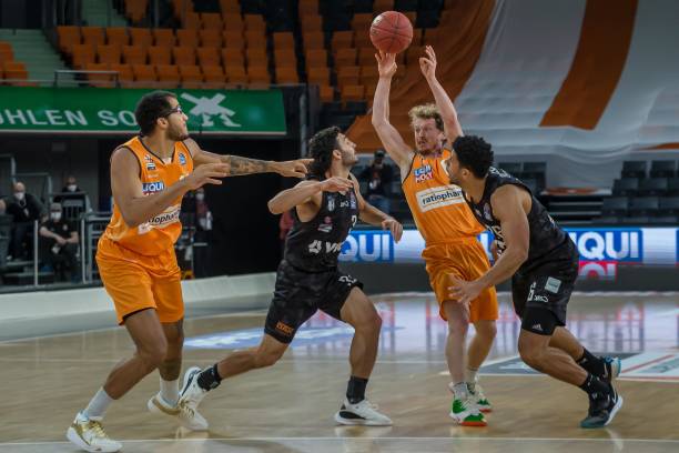 莫塔虽然在 莫塔虽然在