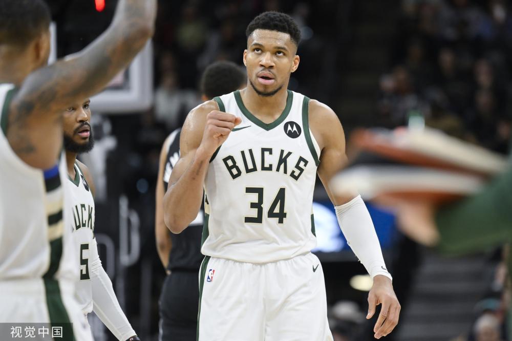 球迷们对他 球迷们对他