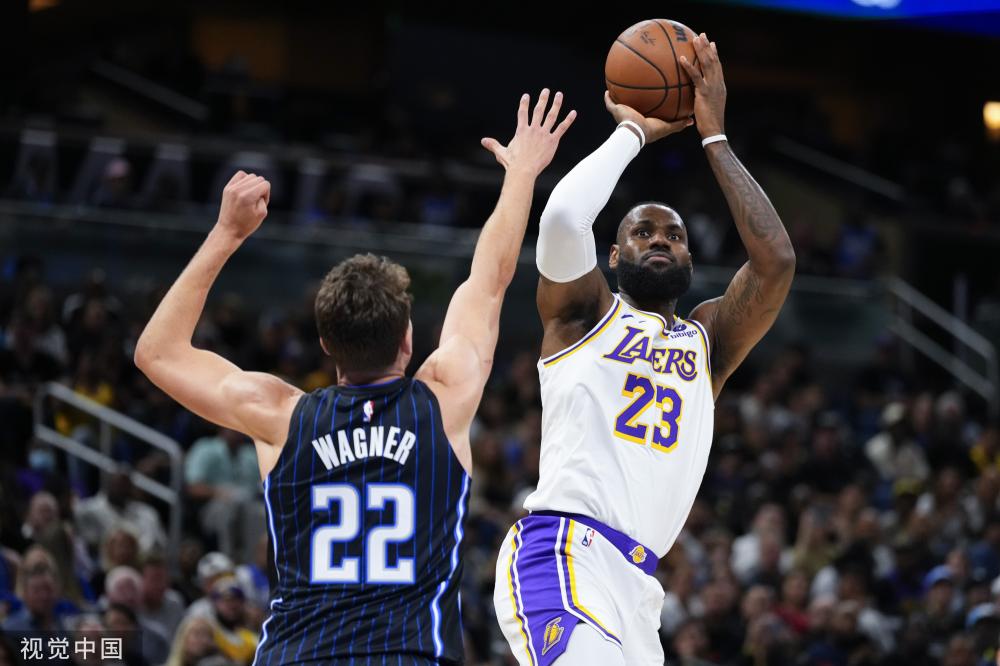 对于詹姆斯 对于詹姆斯