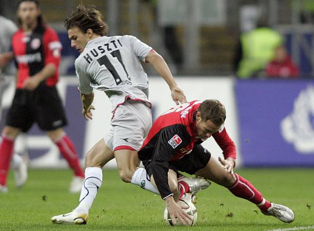 山队因门将 山队因门将