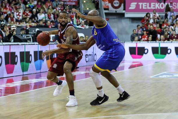 挡防守端锋 挡防守端锋